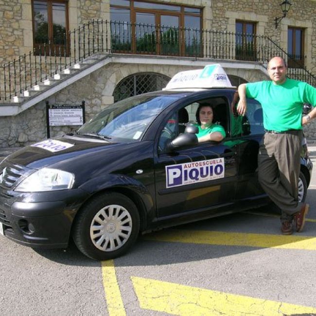 AUTOESCUELA PIQUÍO
